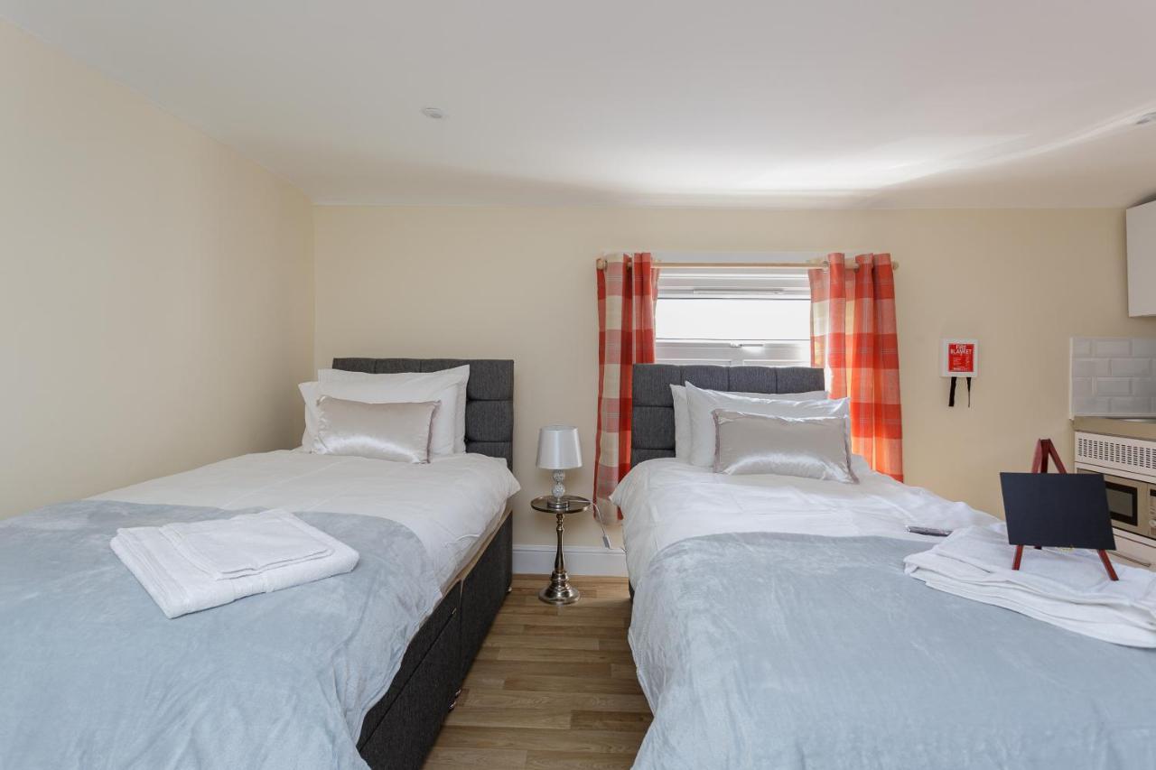 St Mary'S - Modern Central Huge Studio Apartments 사우샘프턴 객실 사진
